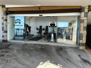 Posilňovňa alebo fitness centrum v ubytovaní Tenerife Sur Habitación de Lujo