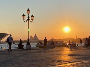 Alba o tramonto visti dall'interno dell'appartamento o dai dintorni