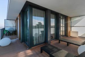 Balkón nebo terasa v ubytování Lighthouse Luxury Penthouse - Jantar Apartamenty