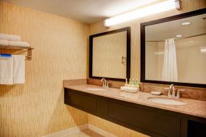 Ένα μπάνιο στο Holiday Inn Express Tyler South by IHG