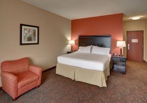 Ένα ή περισσότερα κρεβάτια σε δωμάτιο στο Holiday Inn Express Tyler South by IHG