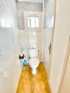 Zdjęcie z galerii obiektu Villa DAMALIX front de mer 5 pax Plage w miejscowości Saint-Raphaël