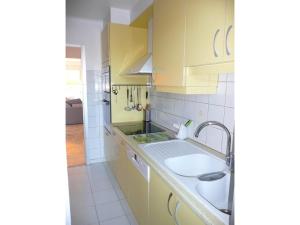 Zdjęcie z galerii obiektu Appartement T3/T4 - 80m2 - à SANARY/MER w mieście Sanary-sur-Mer
