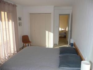 Zdjęcie z galerii obiektu Appartement T3/T4 - 80m2 - à SANARY/MER w mieście Sanary-sur-Mer
