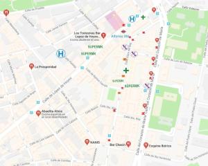 Zdjęcie z galerii obiektu Vivienda con zona de trabajo, piscina y parking w Madrycie
