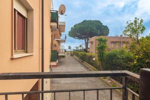 Το κτήριο όπου στεγάζεται  το διαμέρισμα