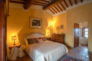 Postel nebo postele na pokoji v ubytování Riparossa Charme apt Adults only