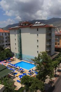 Bazén v ubytování Narcis Apart Hotel nebo v jeho okolí