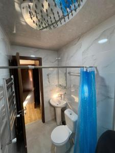 Koupelna v ubytování Hotel Khulo lnn