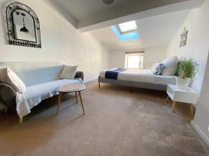 Zdjęcie z galerii obiektu La SPACIEUSE- Chambre privée-Cosy-Climatisée w mieście Genilac +10 zdjęć