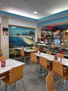 Restoran ili drugo mesto za obedovanje u objektu Copacabana Residencial