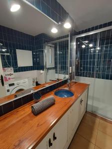 Ένα μπάνιο στο Pintoresco Apartamento en el corazón de Cadaqués