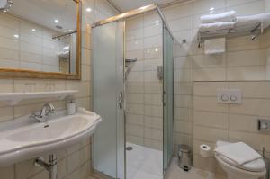 Kúpeľňa v ubytovaní Hotel Hastal Prague Old Town