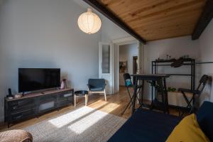 TV a/nebo společenská místnost v ubytování VAL MAISTRO Apartment Zadar