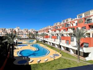 Basen w obiekcie Apartment near beach with pools in Spain lub w pobliżu