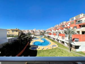 Basen w obiekcie Apartment near beach with pools in Spain lub w pobliżu