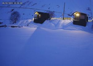 Sno Cottages Twins talvel