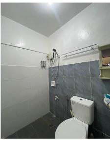 Koupelna v ubytování Hillview Apt w/ Pool Access - Free Wifi