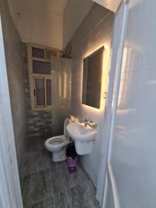 A bathroom at The Australian Hostel