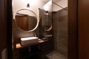 Kúpeľňa v ubytovaní Free Parking Chain Bridge Home 4ppl, 2bdrm, Wifi, Smart TV, AC