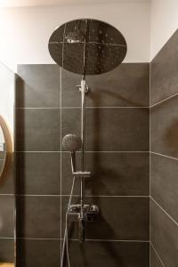 Kúpeľňa v ubytovaní Free Parking Chain Bridge Home 4ppl, 2bdrm, Wifi, Smart TV, AC