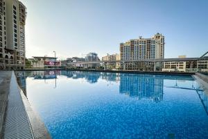 Gallery image of Sunny Palm Views studio in Dubai