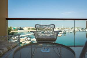 Gallery image of Sunny Palm Views studio in Dubai