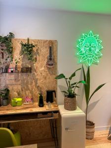 Afbeelding uit fotogalerij van Monkey Tree Stay in Schiedam