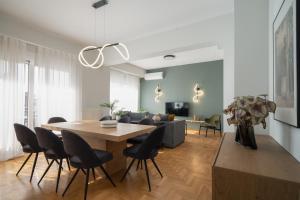 Fotografia z galérie ubytovania Deluxe 4 Bedrooms Apartment in Athens Center v Aténach