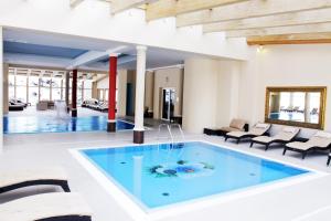 Basen w obiekcie Pałac Żelechów Spa & Wellness lub w pobliżu