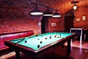 Stół bilardowy w obiekcie Pałac Żelechów Spa & Wellness