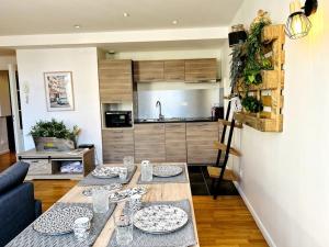 Kuchyňa alebo kuchynka v ubytovaní Vieux-Lille - Superbe appartement fonctionnel