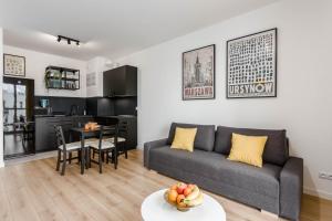 Kuchyňa alebo kuchynka v ubytovaní Chill Apartments Warsaw Airport