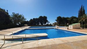 Bazén v ubytování Benalmadena Sunny Days nebo v jeho okolí