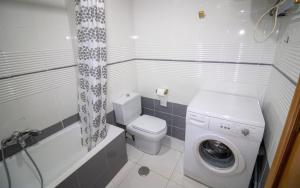 Kúpeľňa v ubytovaní Puerto Deportivo - Apartamento con vistas al mar - ALBERT VILLAS + 20 fotografií