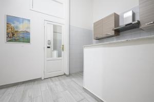 A kitchen or kitchenette at Vico Mastellone 16