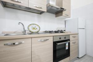 A kitchen or kitchenette at Vico Mastellone 16