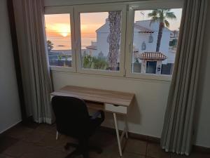 Kép DUPLEX NOSY BE vue sur mer avec solarium et jacuzzi szállásáról Orihuelában a galériában