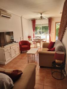 Zdjęcie z galerii obiektu Aldeas De Aguamarina Phase I Frontline Townhouse w mieście Cabo Roig