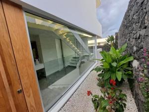 Fotografie z fotogalerie ubytování Villa Veiga with heated pool v destinaci Callao Salvaje