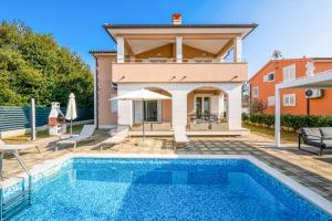Gallery image of Resort Villas Lotus by Istrabook in Pula