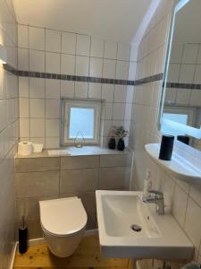 Ein Badezimmer in der Unterkunft Weingut Gästehaus Bach