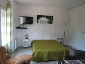 Posedenie v ubytovaní Studio avec Balcon et Terrasse, Parking, à 50m des Cures – 2 étoiles – Animaux Bienvenus - FR-1-703-123