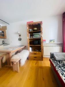 Kuchyň nebo kuchyňský kout v ubytování Ski apartment 3 valleys