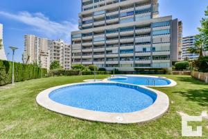 Bazén v ubytovaní Apartamento Apolo XVIII 57 - Grupo Turis alebo v jeho blízkosti