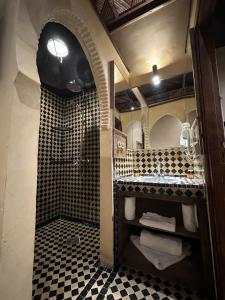 Koupelna v ubytování Hotel Riad Xaluca