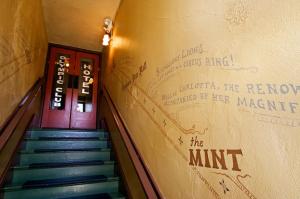 Fotografie z fotogalerie ubytování McMenamins Olympic Club v destinaci Centralia