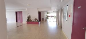 Fotografia z galérie ubytovania Charmant T2 proche Château, Gare, UCO, Parking gratuit privé v destinácii Angers