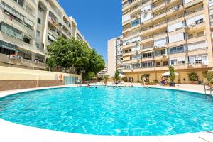 Bazén v ubytovaní VER853 - Estudio con terraza vistas al mar, Piscina, Playa, Centro alebo v jeho blízkosti