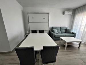 Posedenie v ubytovaní VER853 - Estudio con terraza vistas al mar, Piscina, Playa, Centro